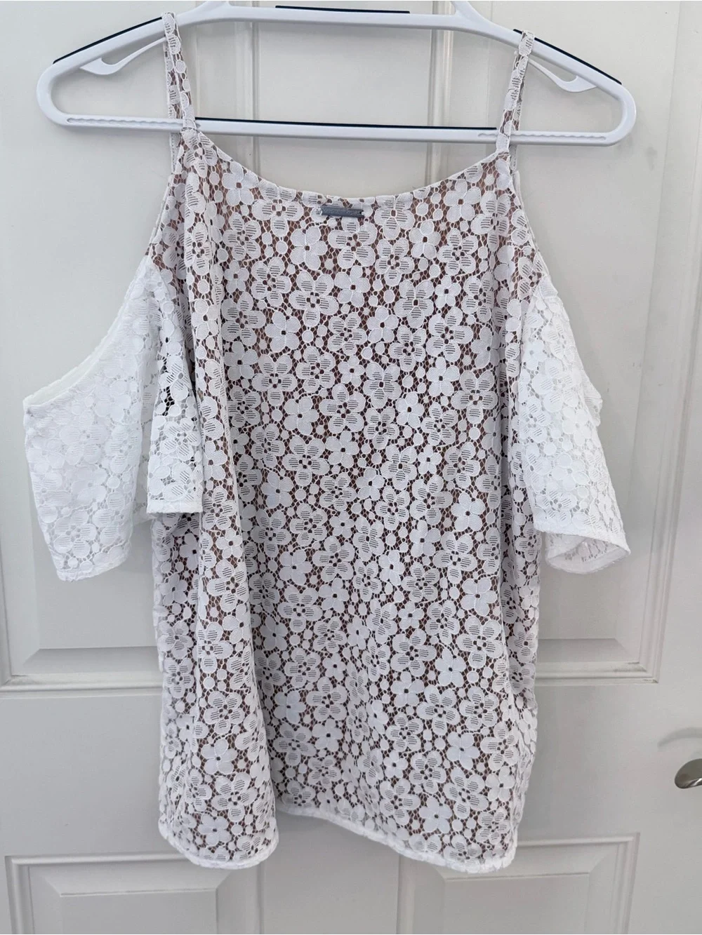 Michael Kors Floral Lace Cold Shoulder Top L | NWOT White Nude